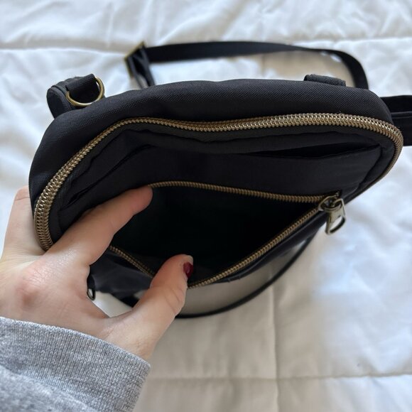 Travelon Signature Slim Day Bag Crossbody Black Canvas Pockets Blue Inside - Picture 7 of 12